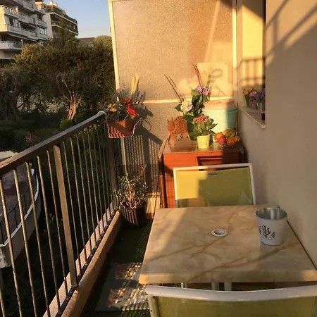 Standing Apartamento *